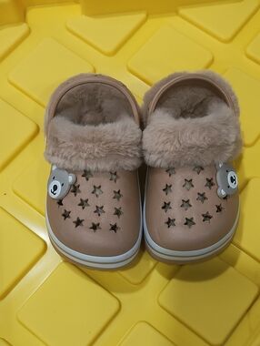 Source Unknown Kids Bear-Accent Fur-Lined Clogs - Tan